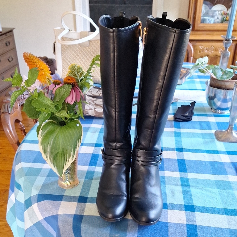 Sexy Liz Claiborne Brown Heeled Boots